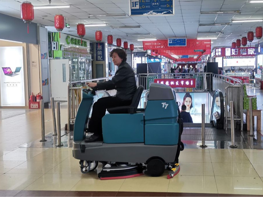 洗地機(jī)價(jià)格不一原因?yàn)楹?？聽我詳?xì)說