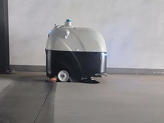 王楚欽孫穎莎晉級八強(qiáng)，坦力無人駕駛洗掃車清潔秀 “新招”！