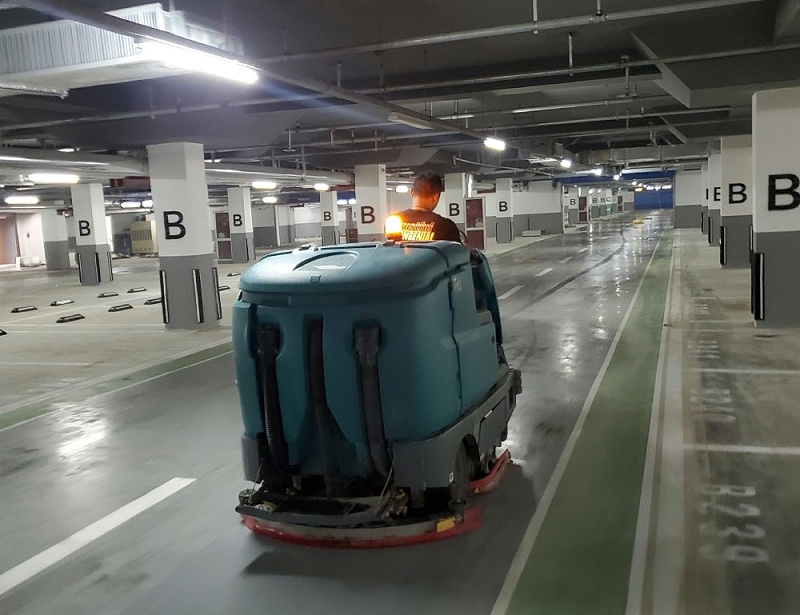 駕駛式洗地機 駕駛式洗地機