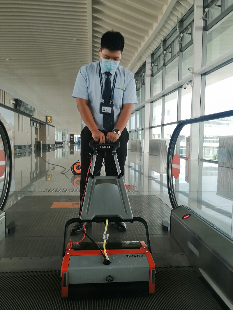 自動扶梯清洗機 自動扶梯清洗機