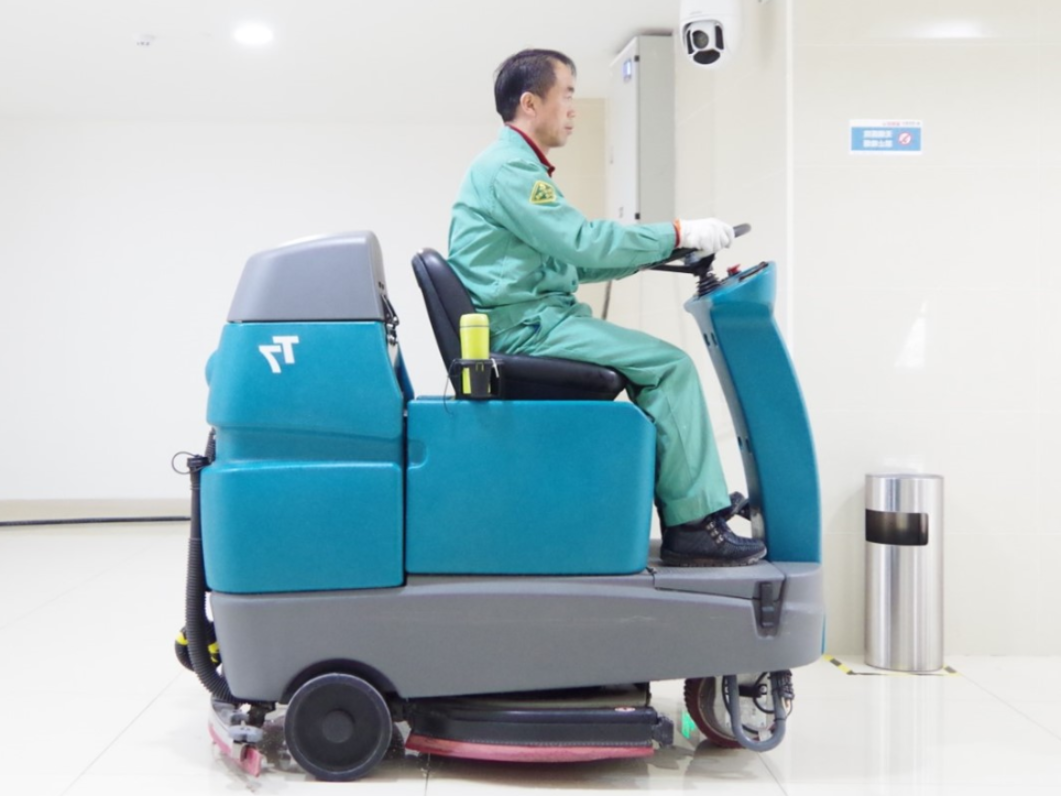 醫(yī)院場所如何選擇工業(yè)洗地機(jī)？