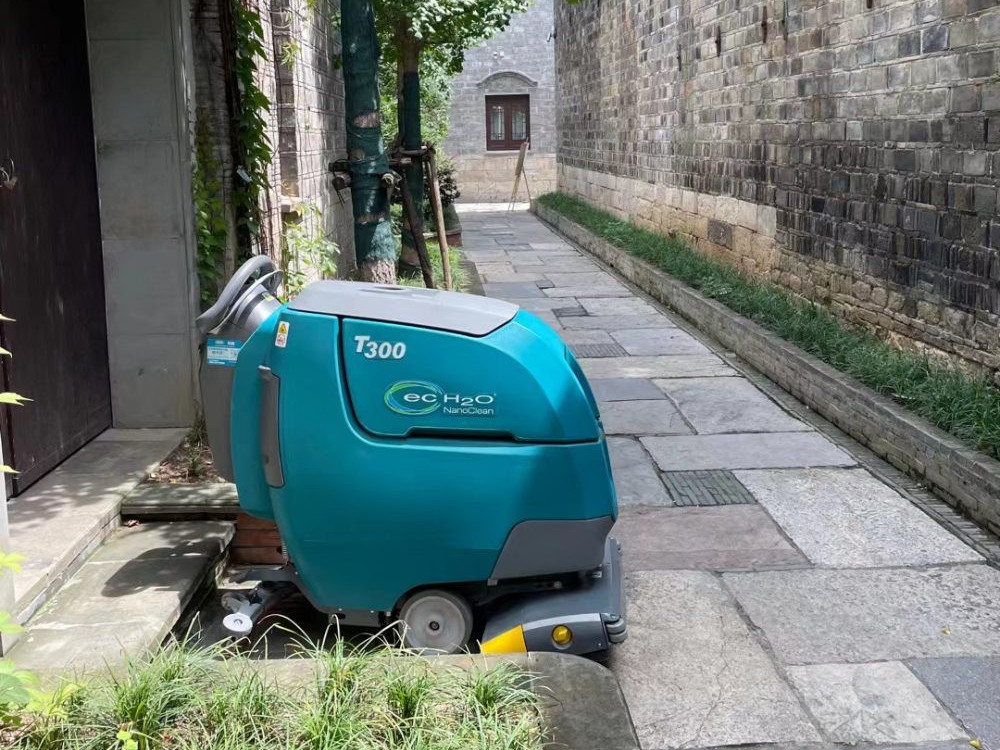 清潔員工的新寵，商用洗地機(jī)到底有多好？